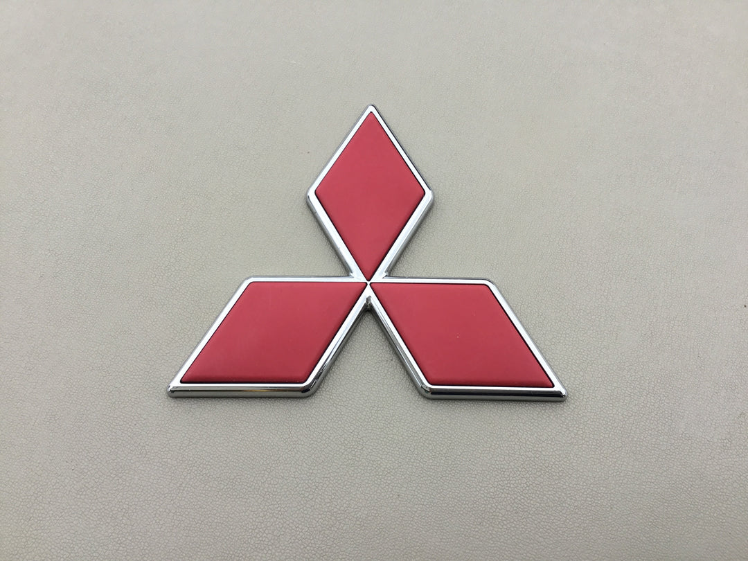 2000-2001 Mitsubishi Montero Sport Grille Emblem
