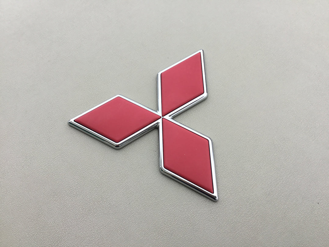 2000-2001 Mitsubishi Montero Sport Grille Emblem