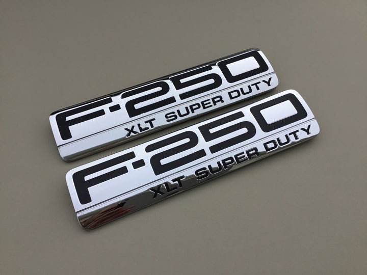 2005-2007 Ford F-250 XLT Super Duty Fender Emblem Set