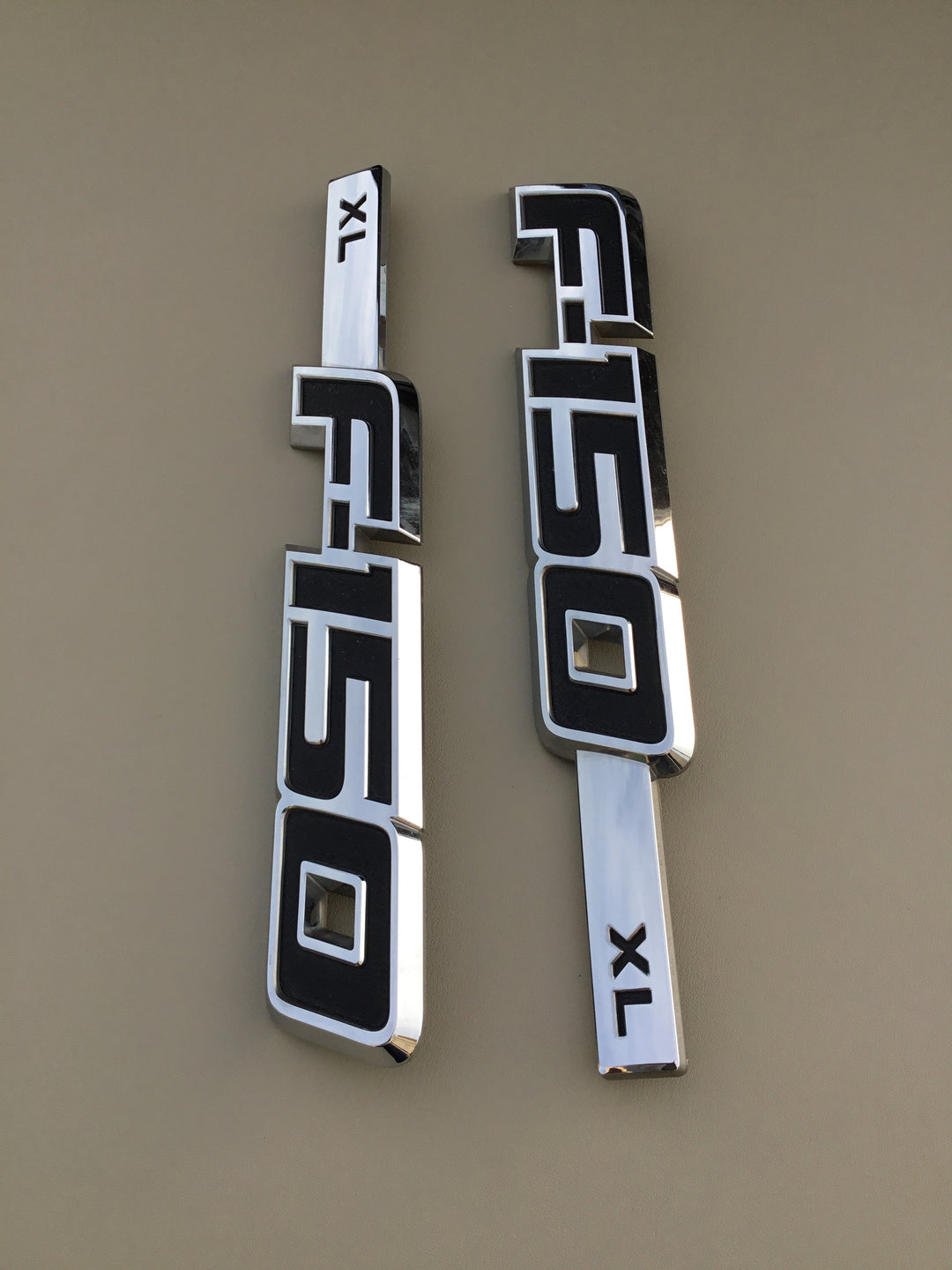 2009-2014 Ford F-150 XL Fender Emblem Set