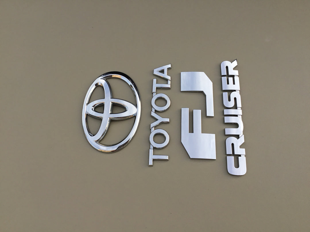 2007-2014 Toyota FJ Cruiser Tailgate Emblem Set