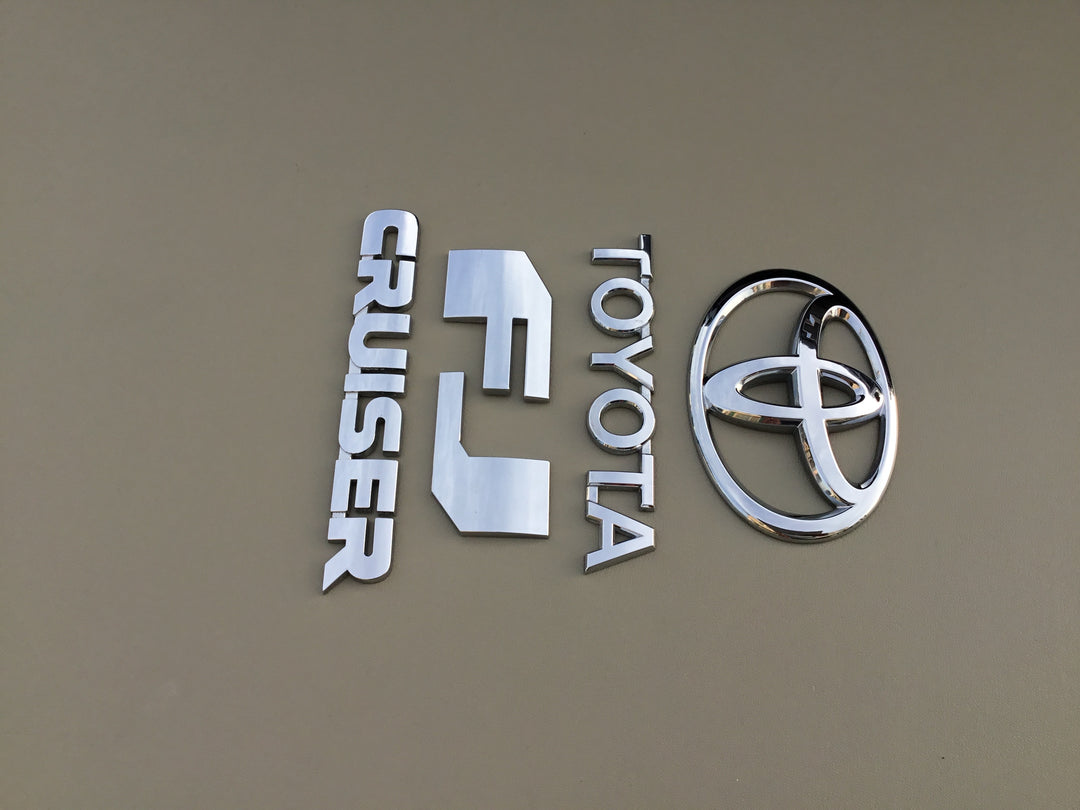 2007-2014 Toyota FJ Cruiser Tailgate Emblem Set