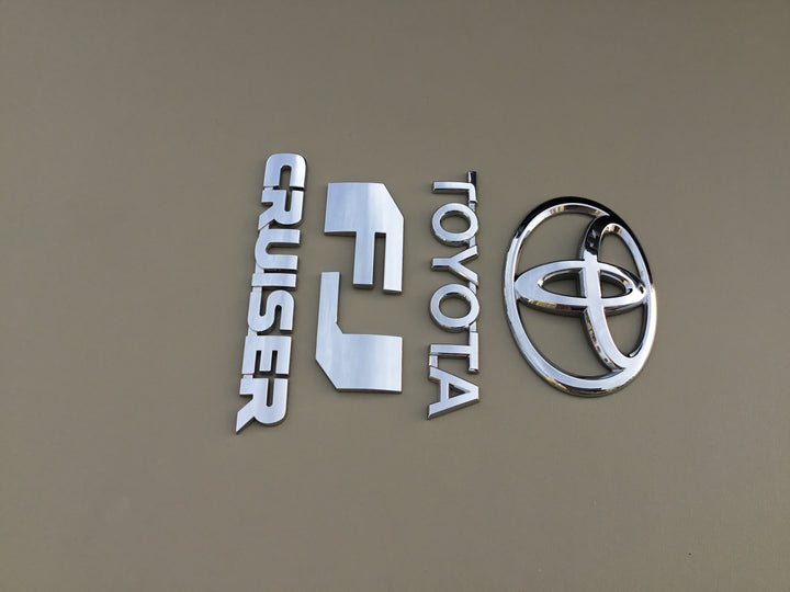 2007-2014 Toyota FJ Cruiser Tailgate Emblem Set