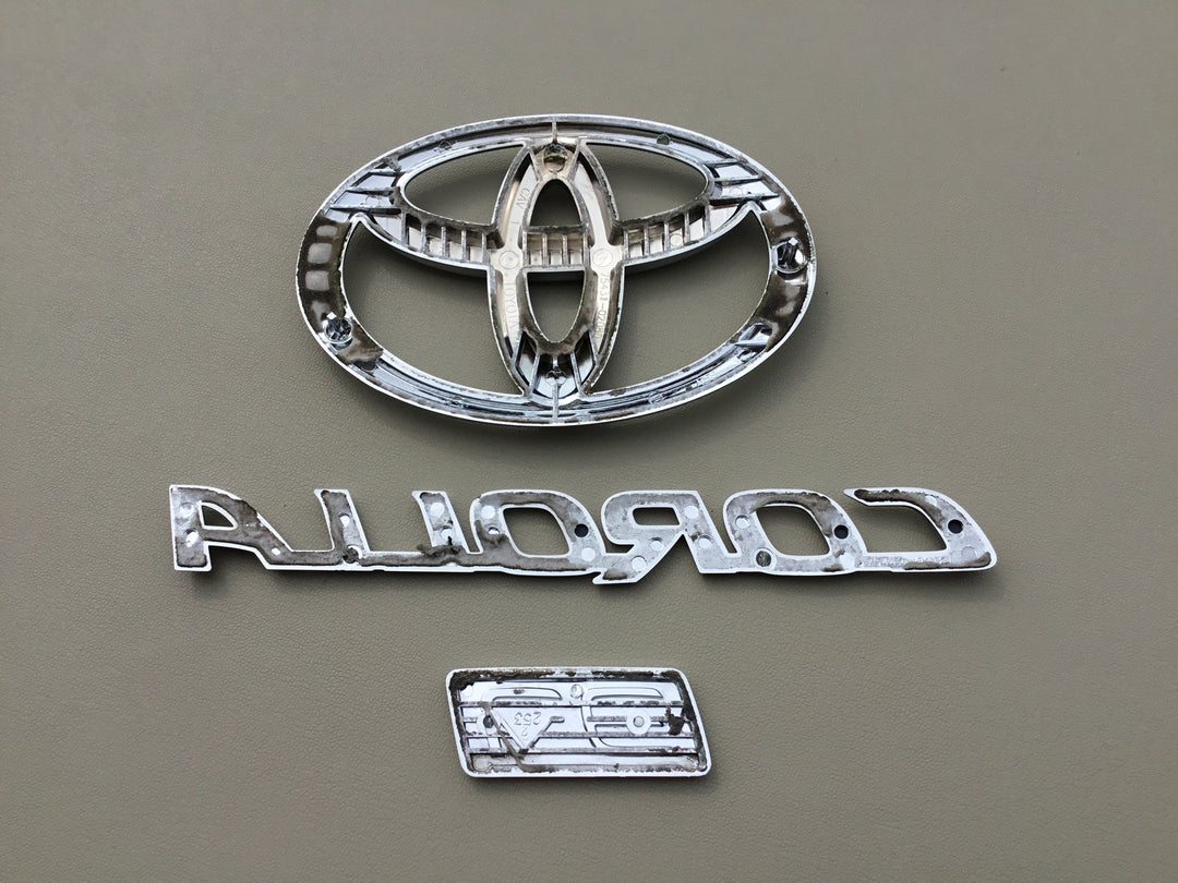 2009-2013 Toyota Corolla LE Trunk Emblem Set