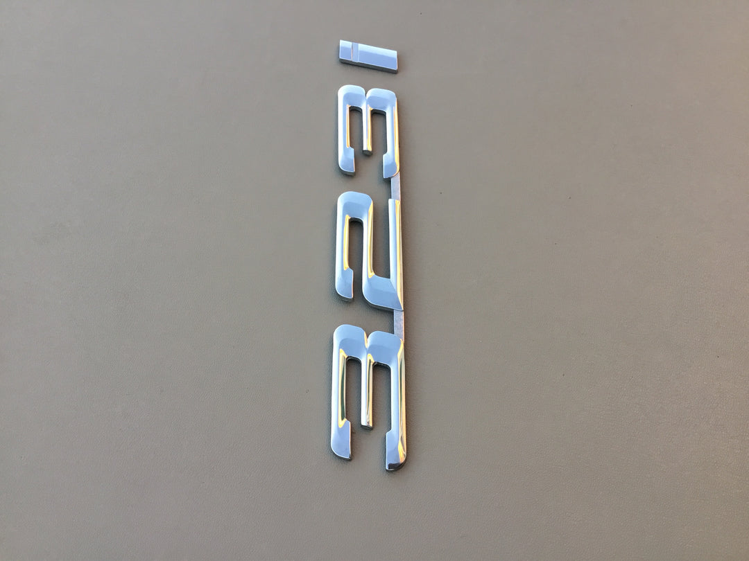 1993-1998 BMW 323i Trunk Emblem