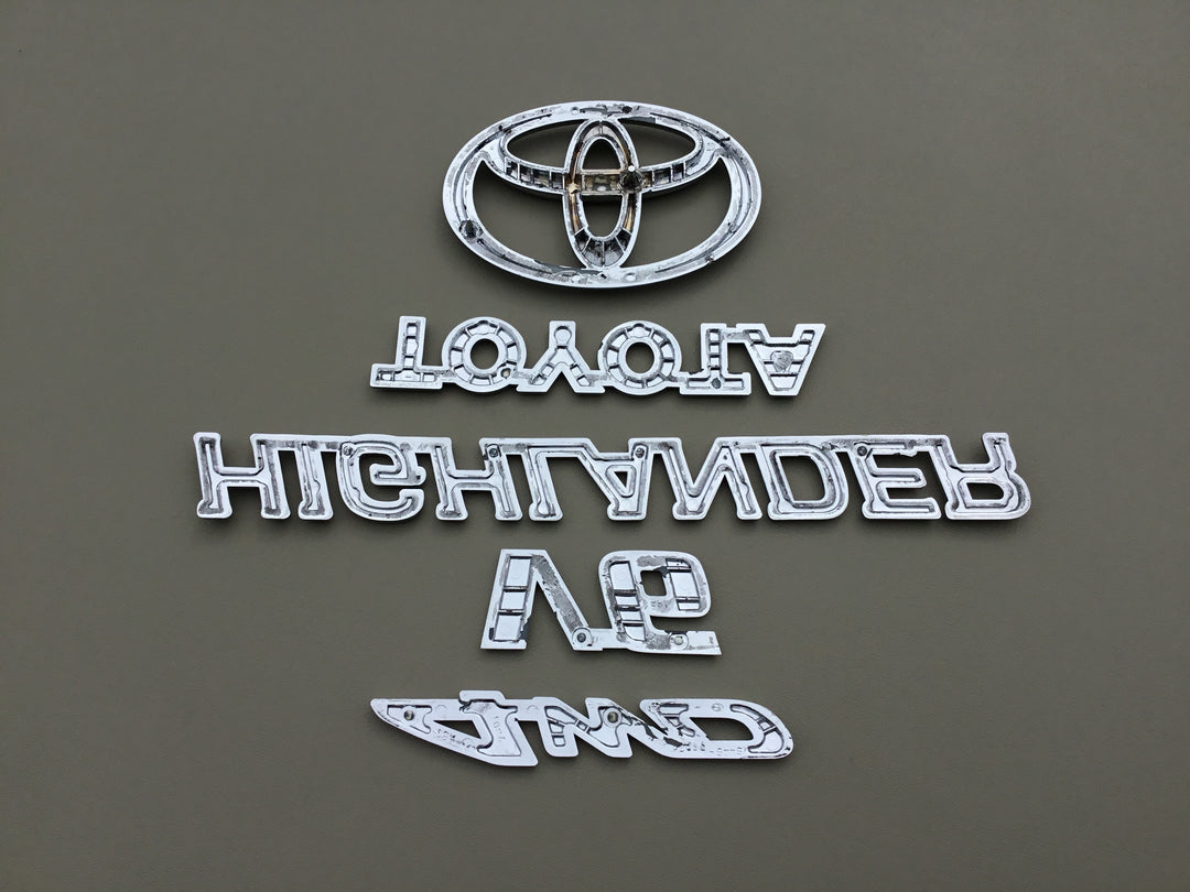 2001-2007 Toyota Highlander V6 4WD Tailgate Emblem Set