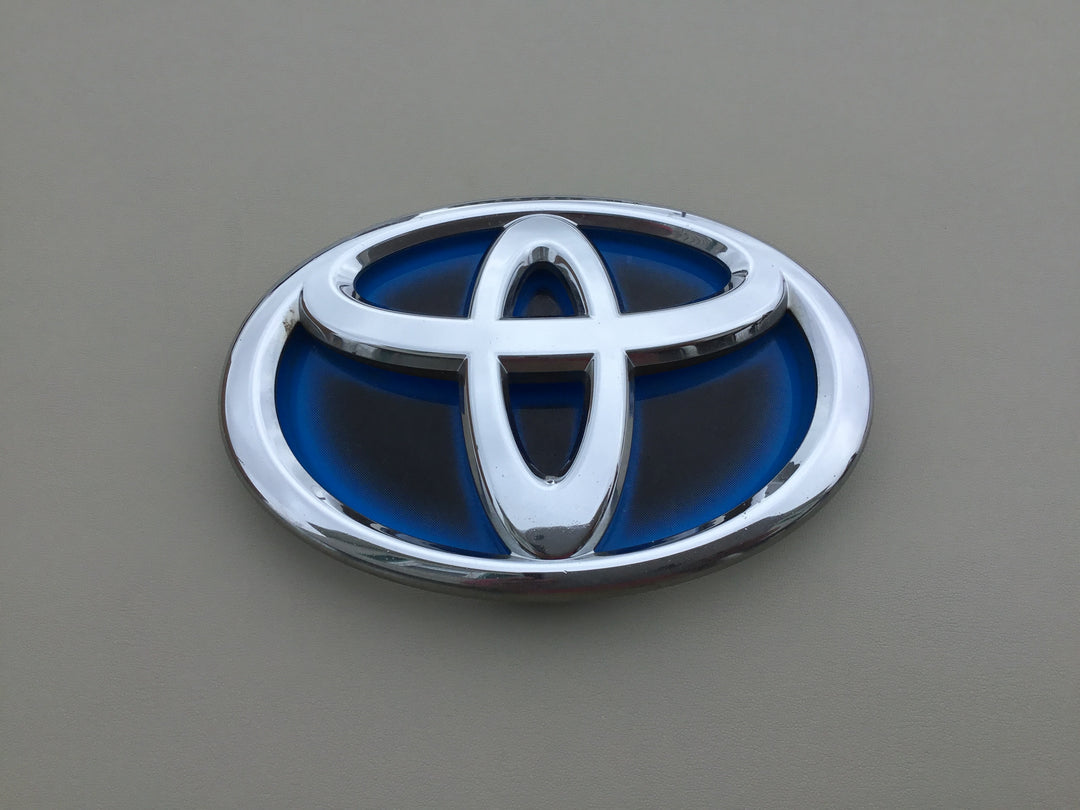 2010-2015 Toyota Prius Grille Emblem