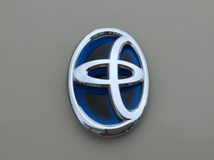 2010-2015 Toyota Prius Grille Emblem