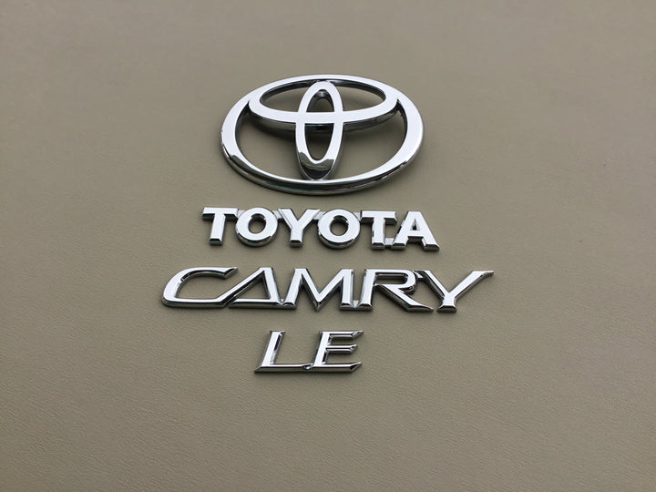 2002-2006 Toyota Camry LE Trunk Emblem Set