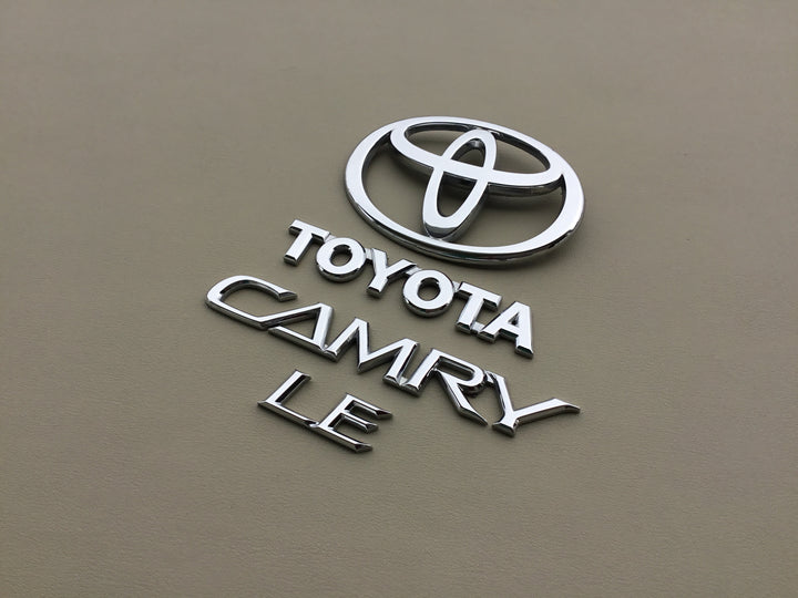 2002-2006 Toyota Camry LE Trunk Emblem Set