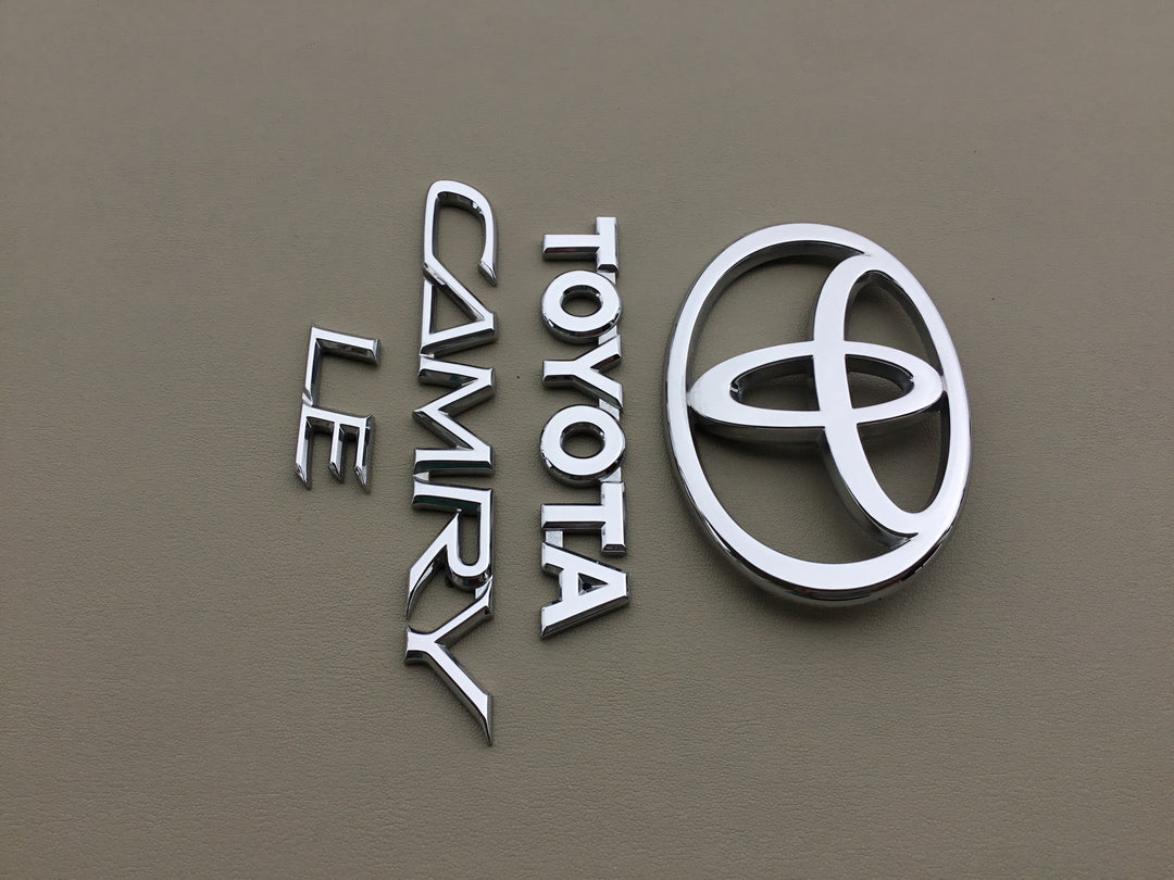 2002-2006 Toyota Camry LE Trunk Emblem Set