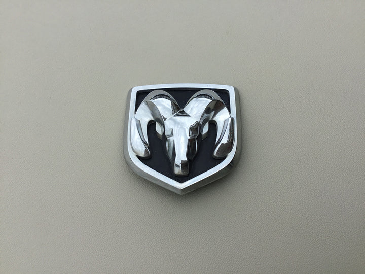 2005-2007 Dodge Dakota Grille Emblem