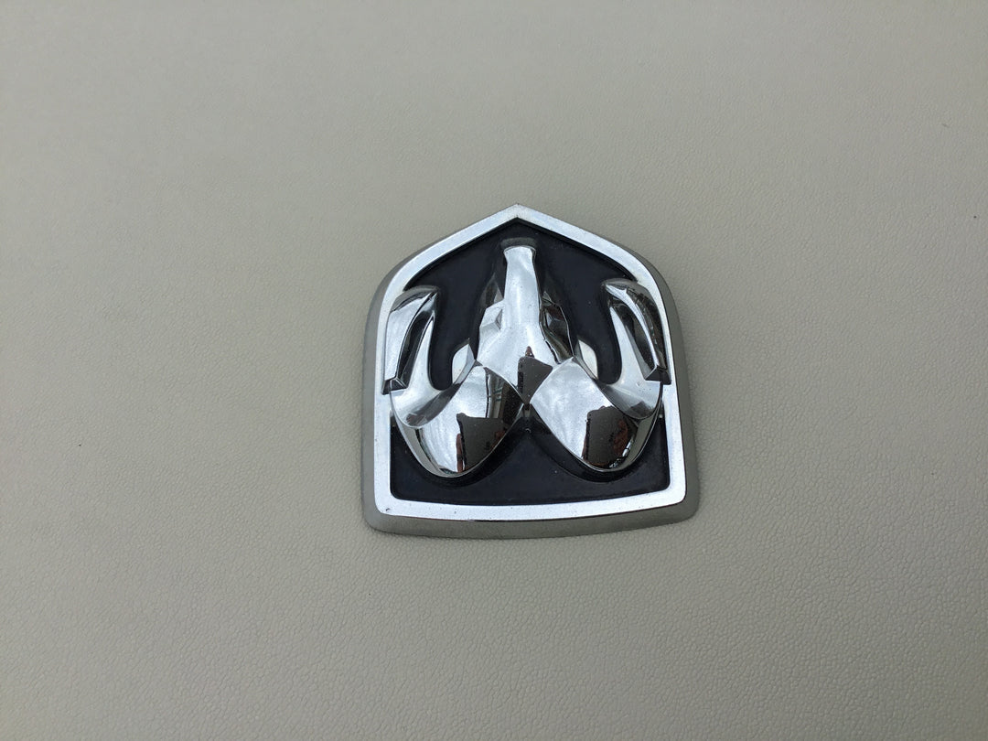 2005-2007 Dodge Dakota Grille Emblem