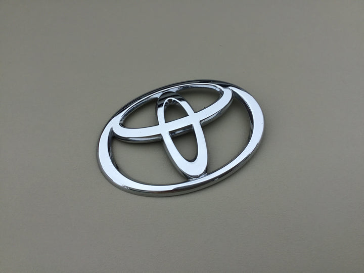 2004-2009 Toyota Prius Hood Emblem