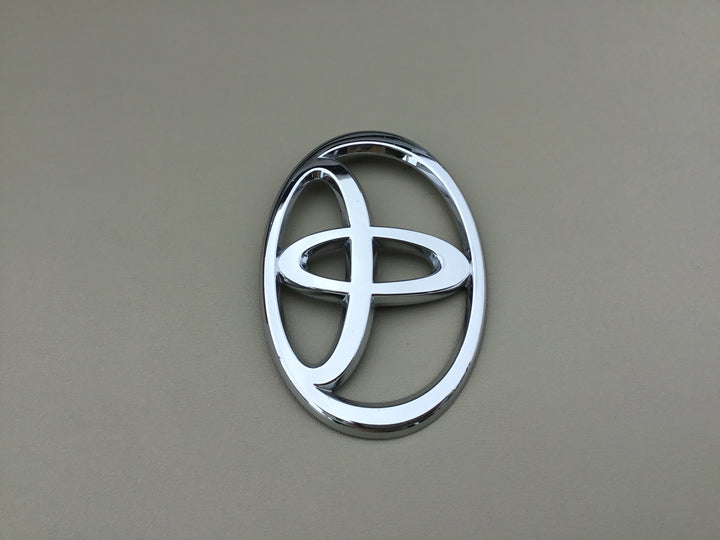 2004-2009 Toyota Prius Hood Emblem