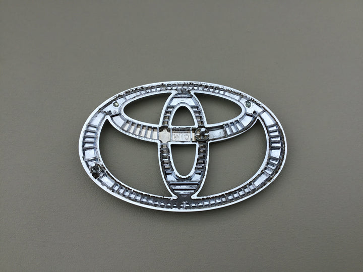 2004-2009 Toyota Prius Hood Emblem