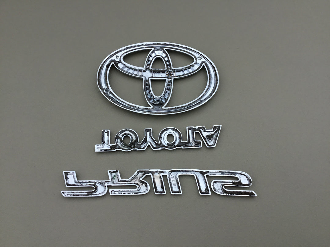 2004-2009 Toyota Prius Trunk Emblem Set