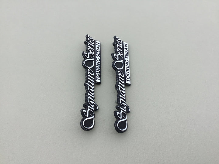 1998-2002 Lincoln Town Car Signature Series Touring Sedan Side Emblem Set