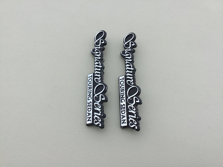 1998-2002 Lincoln Town Car Signature Series Touring Sedan Side Emblem Set