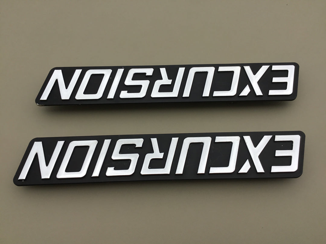 2000-2005 Ford Excursion Fender Emblem Set