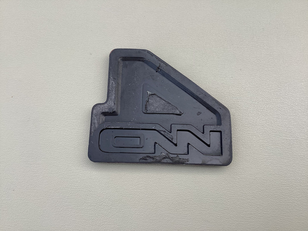 1986-1991 Isuzu Trooper 4WD Tailgate Emblem