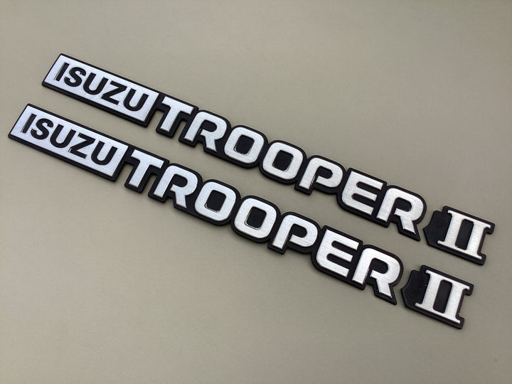 1989-1991 Isuzu Trooper II Side Quarter Emblem Set
