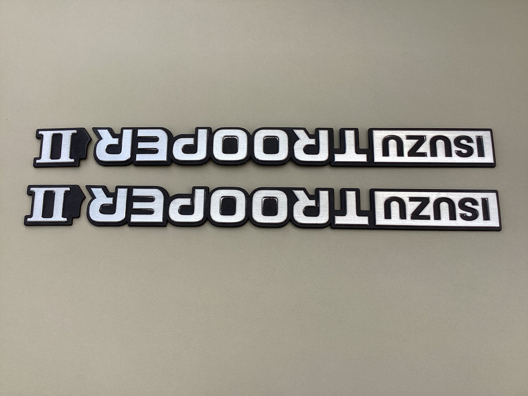 1989-1991 Isuzu Trooper II Side Quarter Emblem Set