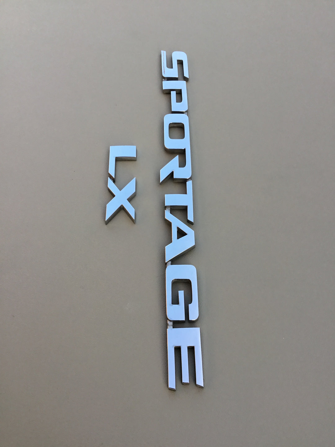 2005-2010 Kia Sportage LX Tailgate Emblem Set