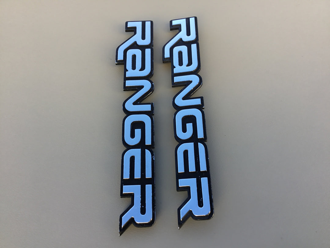 1998-2005 Ford Ranger Fender Emblem Set