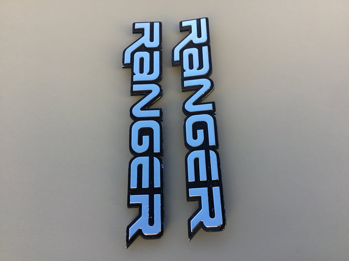 1998-2005 Ford Ranger Fender Emblem Set