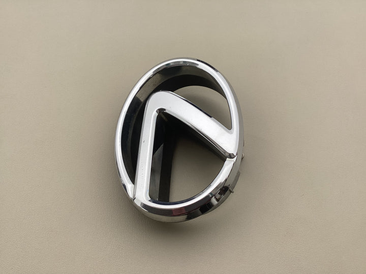 2001-2006 Lexus LS430 Grille Emblem