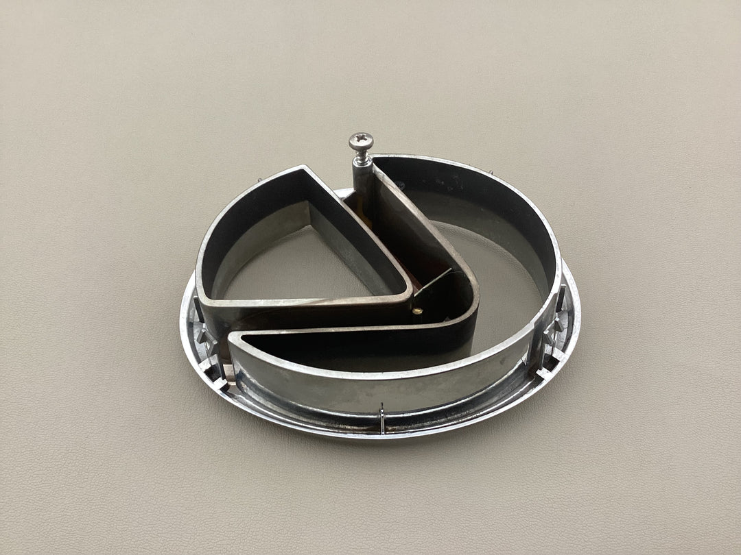 2001-2006 Lexus LS430 Grille Emblem