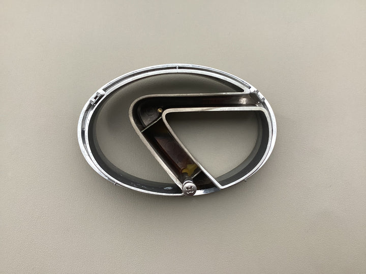 2001-2006 Lexus LS430 Grille Emblem