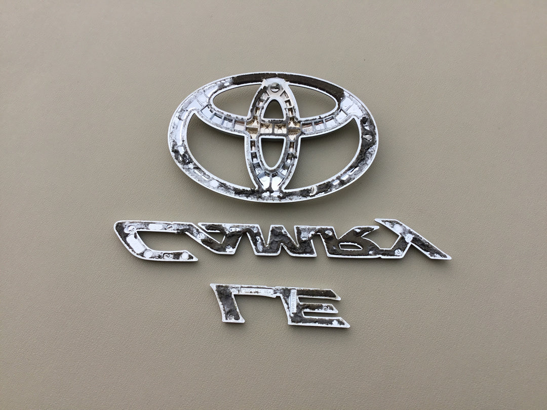 2012-2017 Toyota Camry LE Trunk Emblem Set