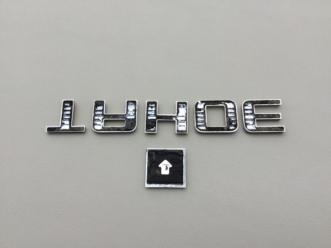 2007-2018 Chevrolet Tahoe GM Door Emblem