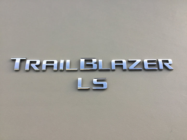 2005-2009 Chevrolet Trailblazer LS Tailgate Emblem Set