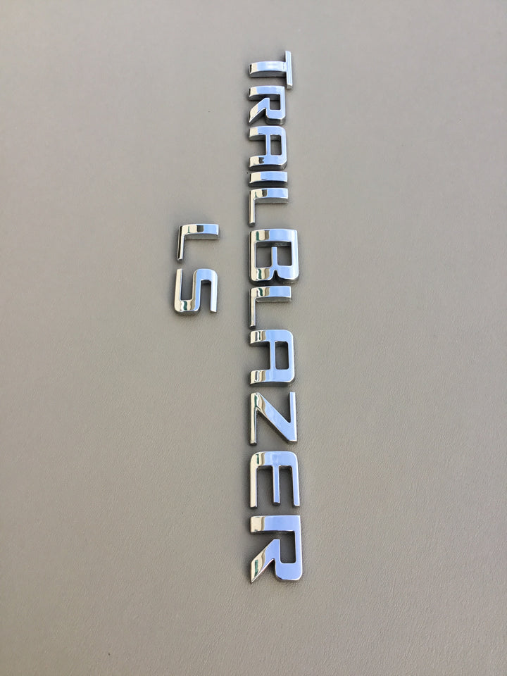 2005-2009 Chevrolet Trailblazer LS Tailgate Emblem Set