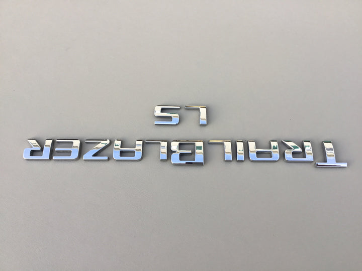 2005-2009 Chevrolet Trailblazer LS Tailgate Emblem Set