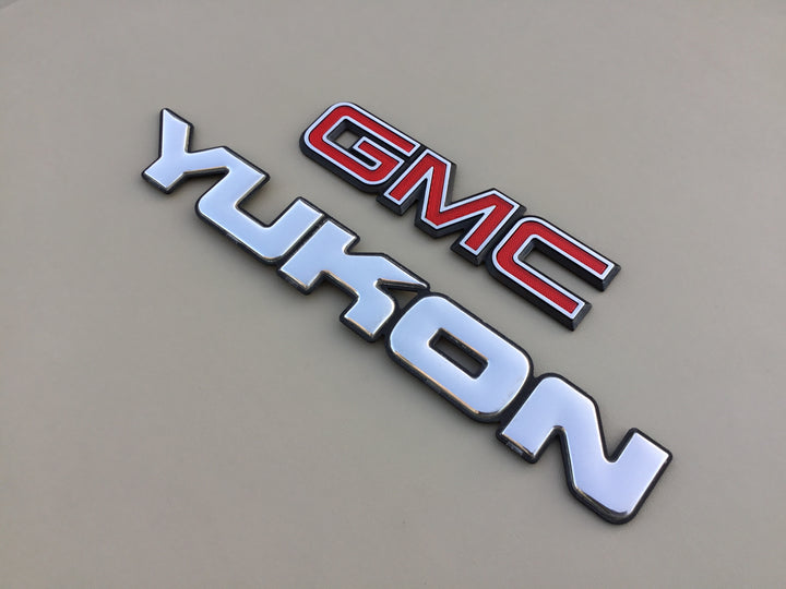 2000-2002 GMC Yukon Tailgate Emblem Set