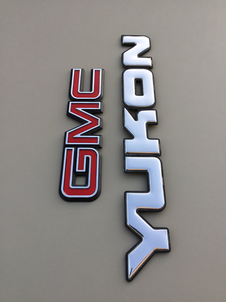 2000-2002 GMC Yukon Tailgate Emblem Set