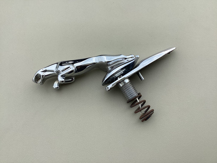 2002-2008 Jaguar X-Type Front Hood Emblem