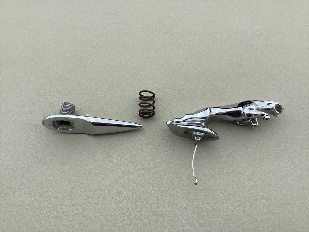 2002-2008 Jaguar X-Type Front Hood Emblem