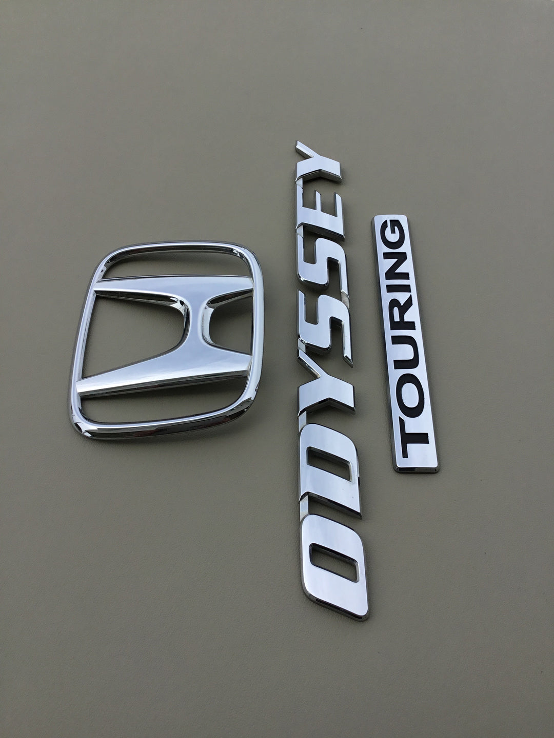 2011-2017 Honda Odyssey Touring Tailgate Emblem Set