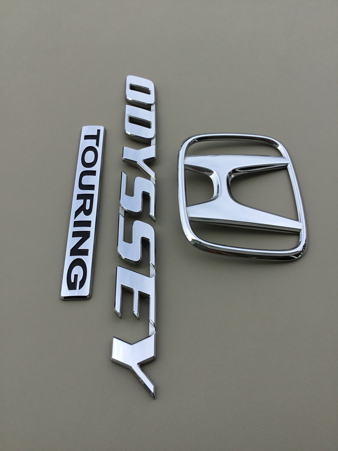 2011-2017 Honda Odyssey Touring Tailgate Emblem Set