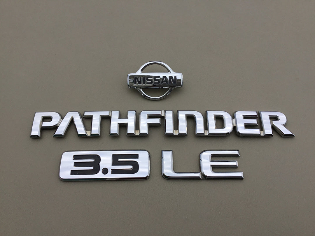 1999-2001 Nissan Pathfinder LE 3.5 Tailgate Emblem Set