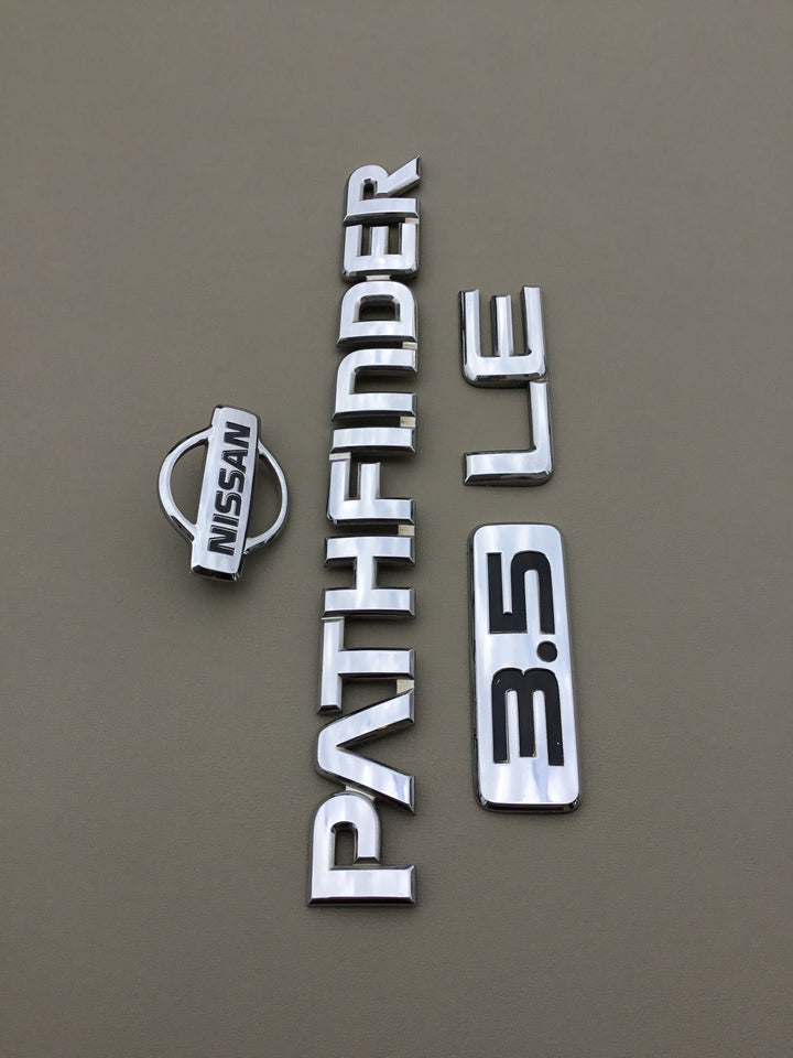 1999-2001 Nissan Pathfinder LE 3.5 Tailgate Emblem Set