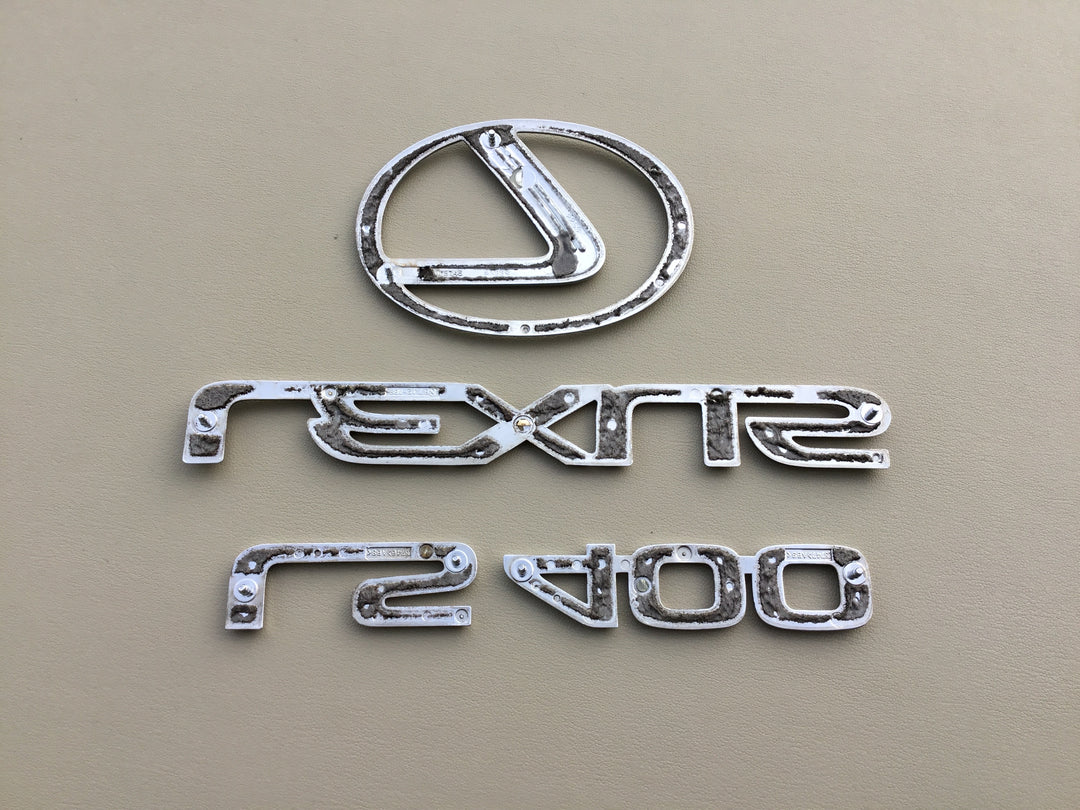 1998-2000 Lexus LS400 Trunk Emblem Set