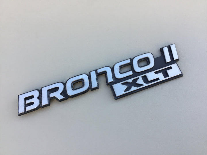 1989-1990 Ford Bronco II XLT Fender Emblem