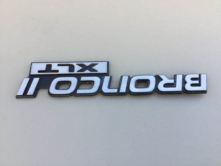 1989-1990 Ford Bronco II XLT Fender Emblem