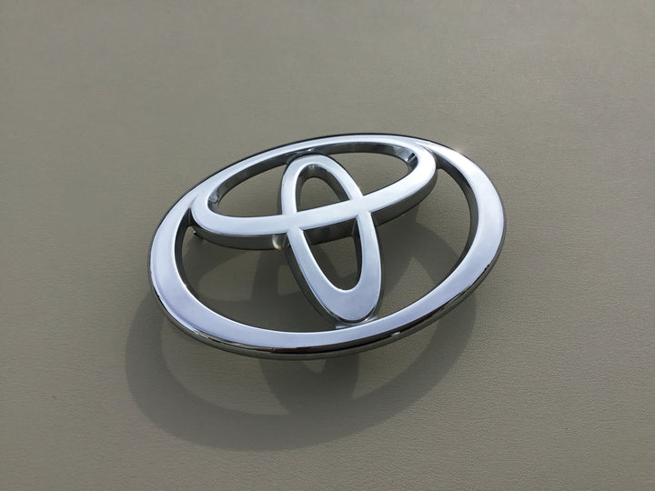 2001-2003 Toyota RAV4 Grille Emblem